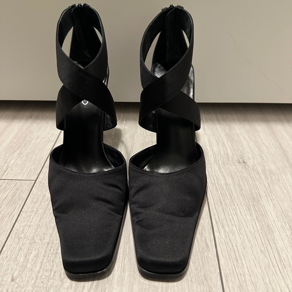 Black square toe satin heel - Picture 2 of 3